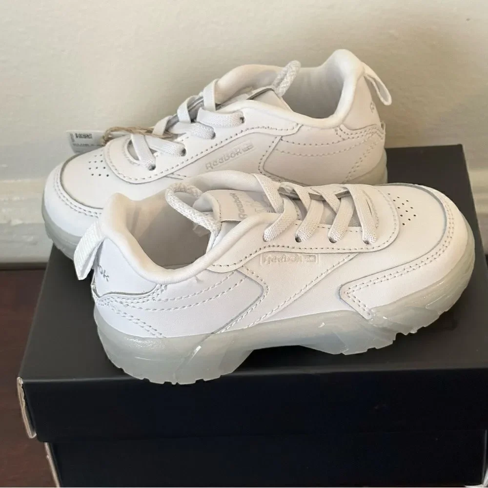 Cardi B X Reebok Kids leather platform sneaker in white  size 7 , NIB